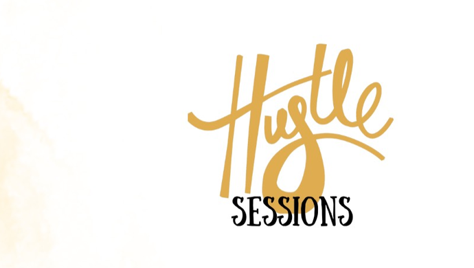 Wit vlak met aan de linkerkant een aquarelstructuur in goudgeel. Rechts staat in sierlijke letters het logo "Haghe Sessions".