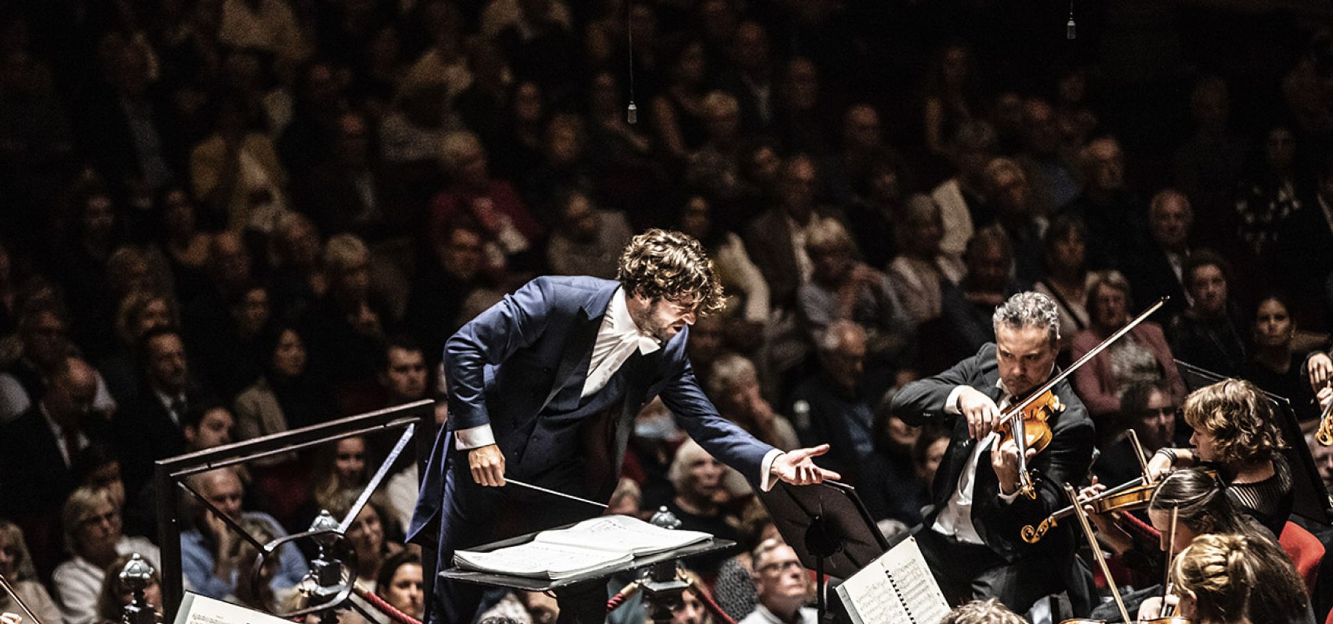 Nederlands Philharmonisch Orkest met Lorenzo Viotti