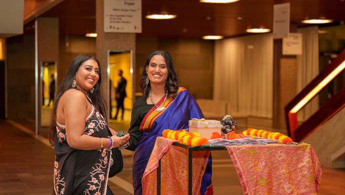 Kraampje met indiaans eten